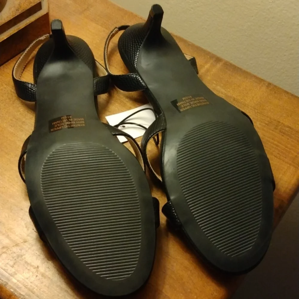 Ann Taylor factory black slingback heel NWT - Picture 3 of 4